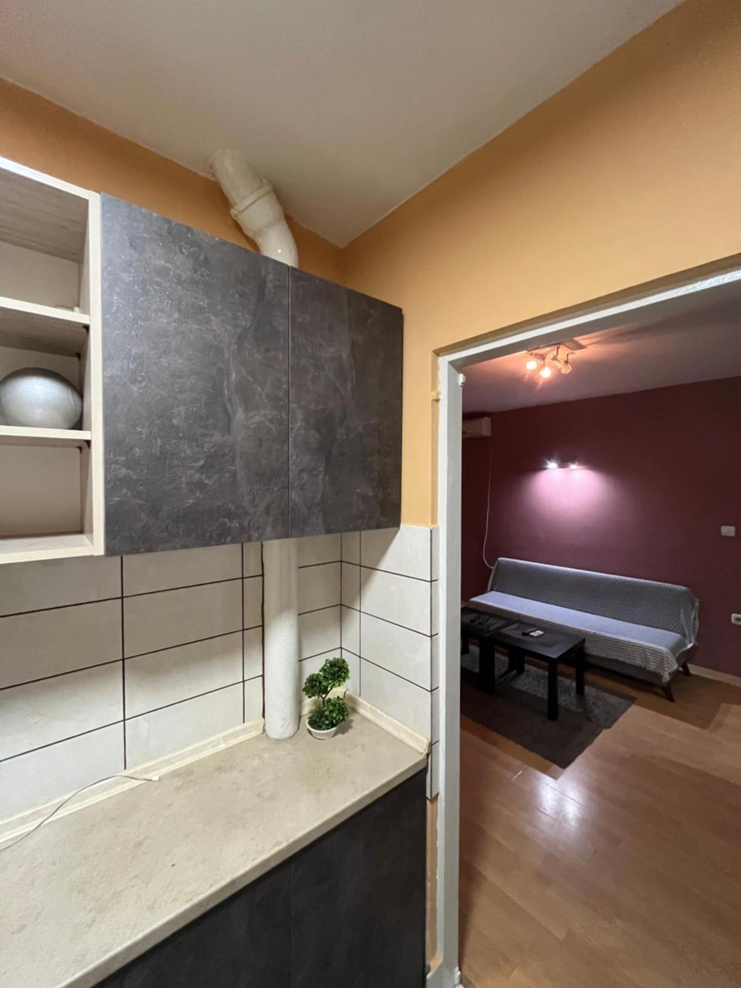 Square Vanilla Apartment Skopje