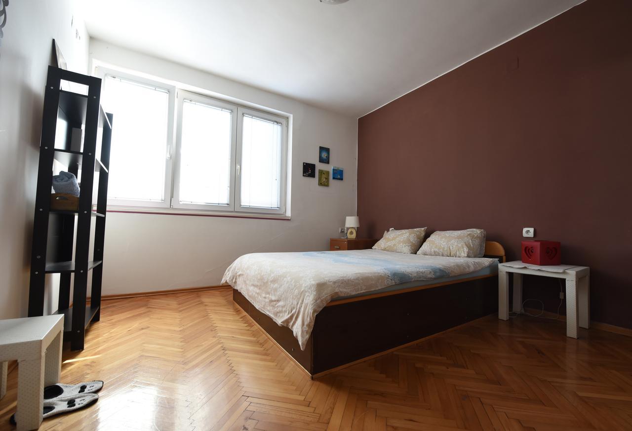 Apartment Square Vanilla